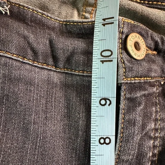 Torrid Blue Skinny Jeans with Contrast Stitching 14 GUC - Picture 3 of 11